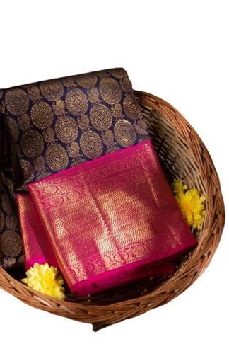 Women's Beautiful Kanchipuram Silk saree With Blouses