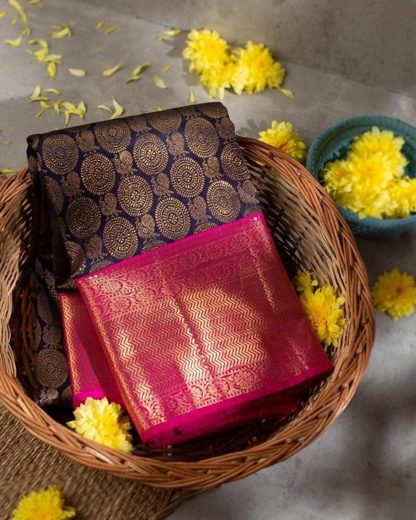 Women's Beautiful Kanchipuram Silk saree With Blouses - Image 5