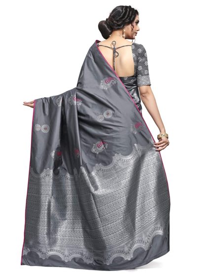Elegant Silk Zari Saree with Blouse Piece - Image 5