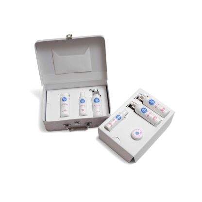 The Moms Co. Baby Suitcase Gift Box with 7 Skin and Hair Care Products - Image 5